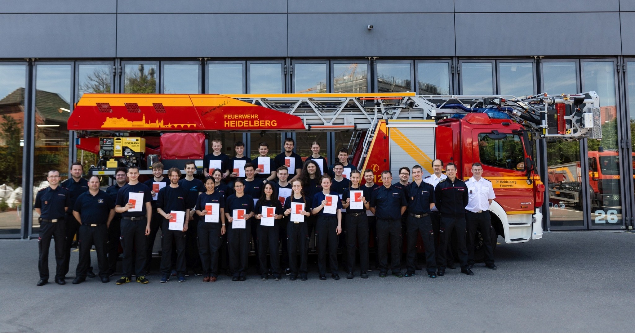 **Herzlichen Glückwunsch an unsere neuen Feuerwehrangehörigen! 🎉👨‍🚒👩‍🚒**